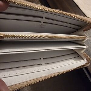 Elegant Cream and Tan Tote, Pouch And Women's Wallet